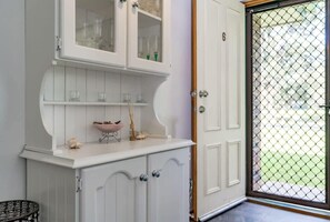 Interior - 6 Simpson Rd Encounter Bay (Encounter Bay)