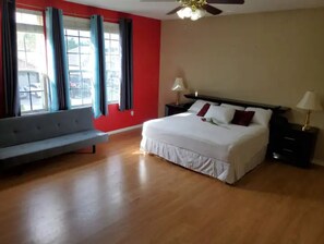 5 chambres, bureau, fer et planche à repasser, accès au Wi-Fi (inclus)