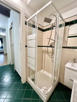 Apartment, 2 Bedrooms, City View | Bathroom shower - Historical 1400 Ft2 Apartment At Temple Of Apollo (Syracuse)
