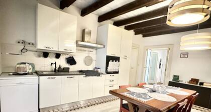Historical 1400 Ft2 Apartment At Temple Of Apollo