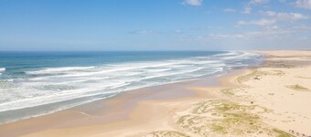 Bel Air, 8A Ocean Ave - pet friendly, water views and air con