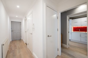 Interior - Cozy 2-Bed (London)