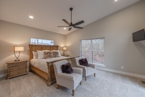 3 Schlafzimmer, Schreibtisch, WLAN, Bettwäsche