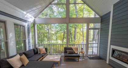 Massive New Home w/Community Pool, Game Room