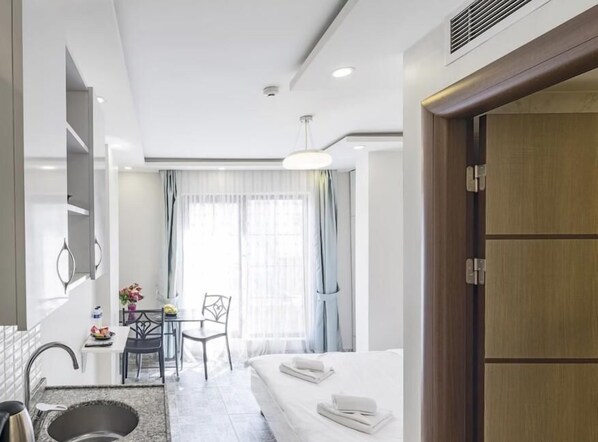 City view from property - Red Tent Suite 84 (Istanbul)