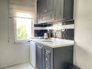 Private kitchenette - Red Tent Suite 84 (Istanbul)