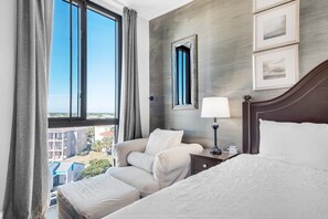 2 chambres, fer et planche à repasser, Wi-Fi gratuit, draps fournis