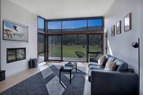 Snohus 1 | Crackenback | Secluded with views