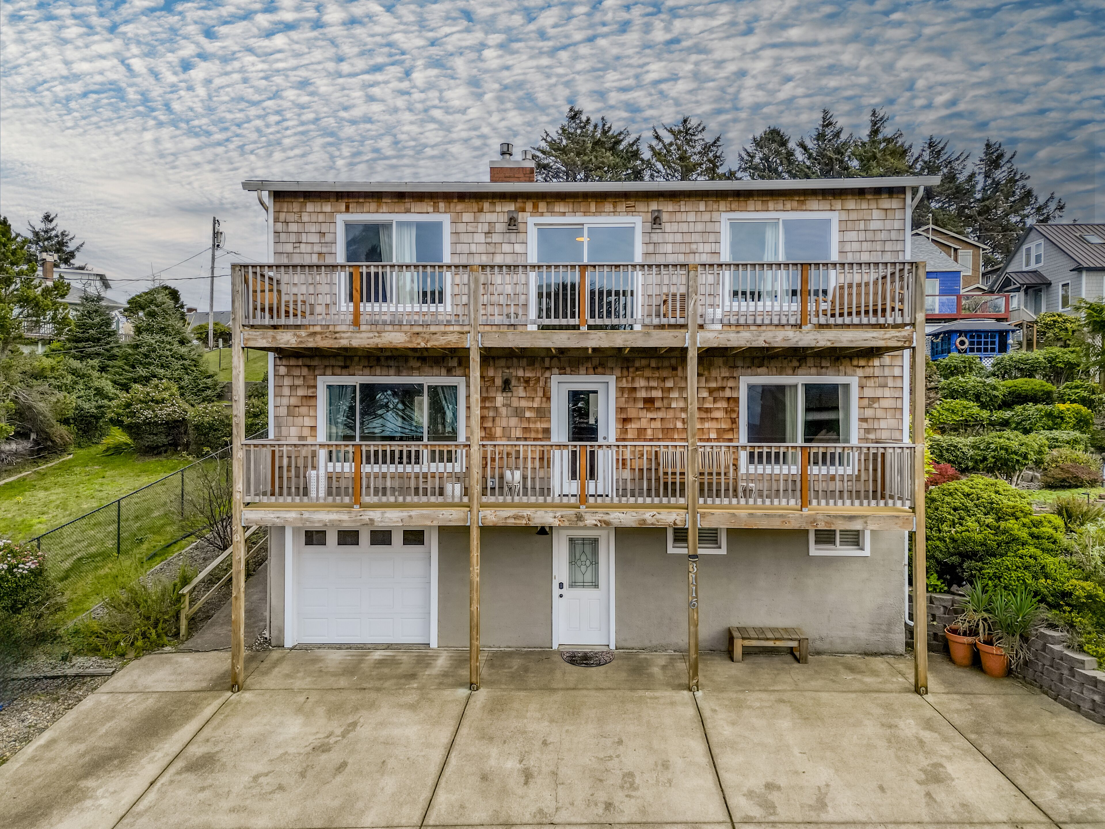 Oceanview Three-Story Close to Beach, with Ping-Pong, Bonus Room, Near Casino