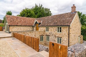 Luokittelematon kuva, 3 kautta 24, painike