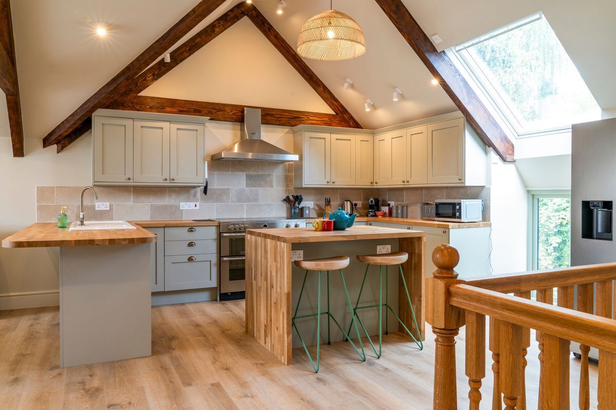 Dishwasher, high chair