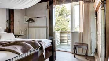 Basic Single Room | Individually decorated, individually furnished, free WiFi, bed sheets