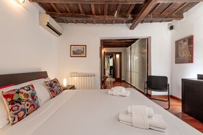 1 bedroom, down duvets, iron/ironing board, free WiFi