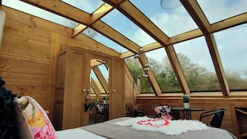 Cabin phong cách lãng mạn | 1 phòng ngủ, trang trí khác biệt