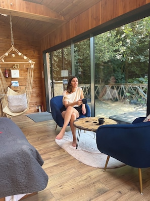 Panoramic Cabin | Living area - DOMAINE RÊVES ETOILÉS (La Roche-Maurice)