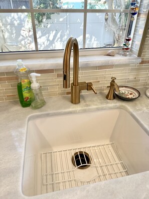 Towels, soap, shampoo, toilet paper