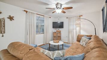 Apartemen, 2 kamar tidur, balkon | Area keluarga