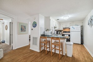 Apartment, 2 Bedrooms, Balcony | Private kitchen - Manatee Cove Apartment Star5vacations (Spring Hill)