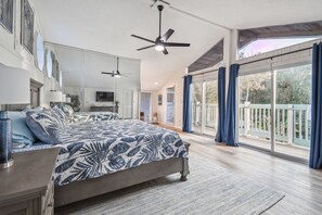 ハウス 2 ベッドルーム テラス | 2 室のベッドルーム、客室ごとに異なる装飾、デスク、ノートパソコン用作業スペース