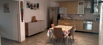 Appartamento piano terra di un villino privato centrale a pochi minuti dal mare