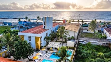 Vista para praia/oceano