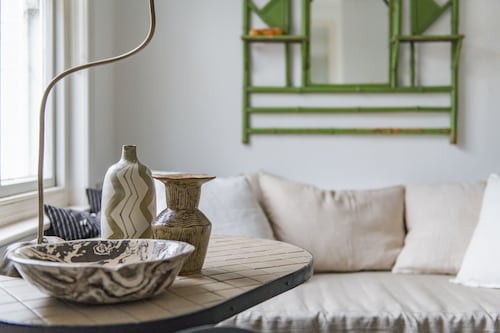 Lovely end of terrace holiday home with a wonderful, quirky vibe, blending art deco with mid-century