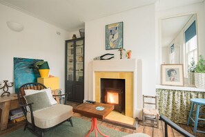 Interior - Lovely end of terrace holiday home with a wonderful, quirky vibe, blending art deco with mid-century (Folkestone)