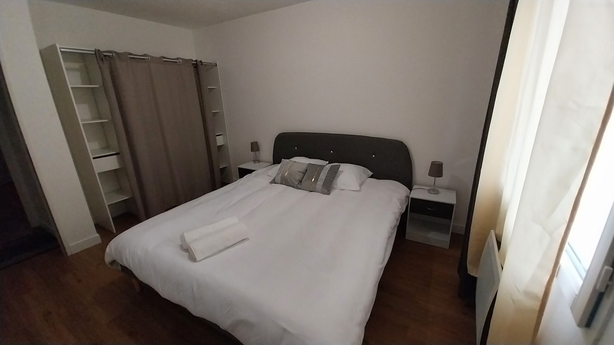 3 bedrooms, desk, iron/ironing board, WiFi