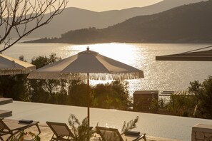 Property grounds - Sykies Seaside Villas-Villa Armiriki (Marantochori)