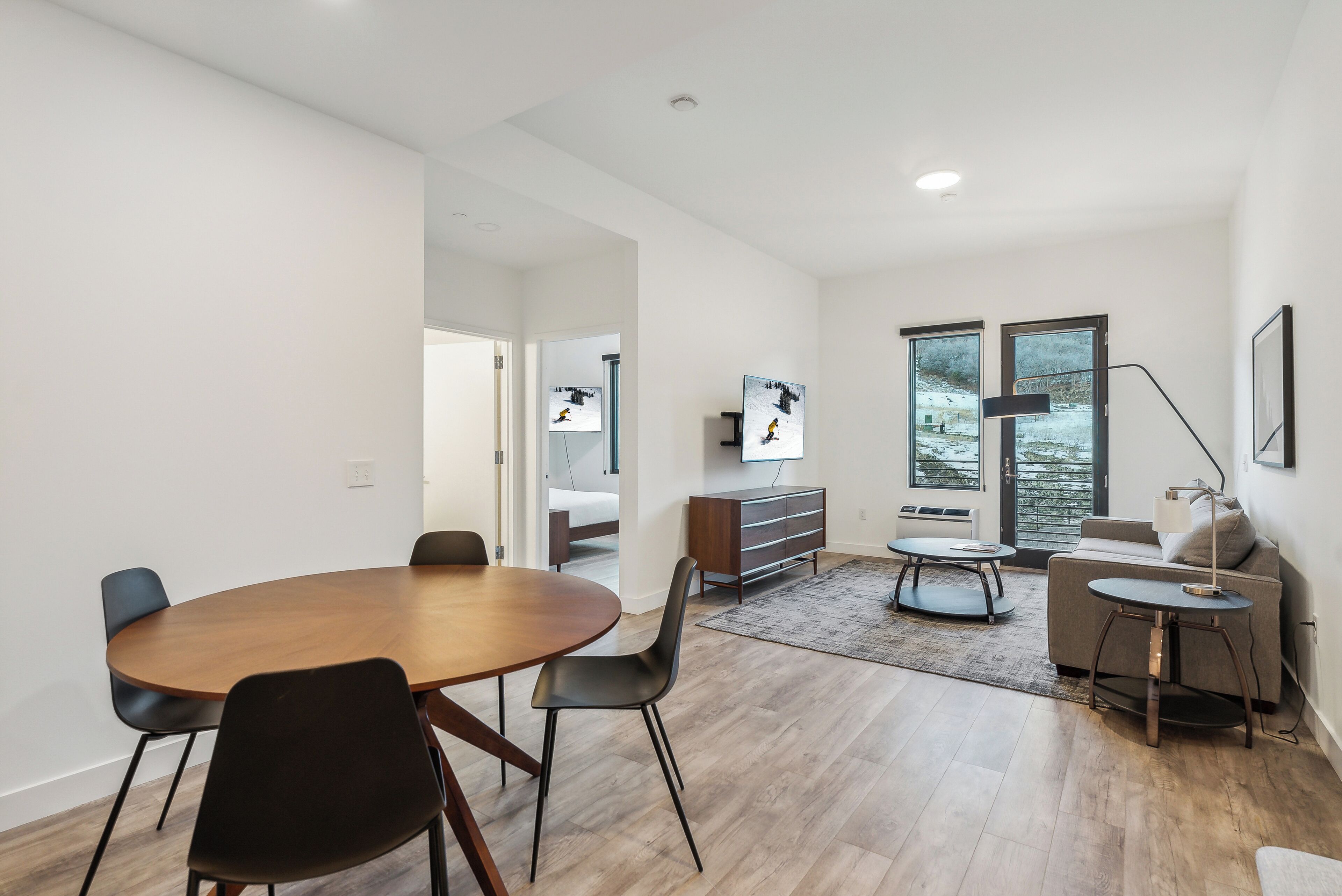 Télévision LCD de 55 pouces avec chaînes numériques, Netflix, Hulu