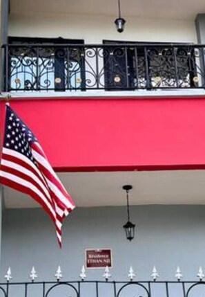 Exterior detail - Cozy Urban - Residence Ethan Nji (Yaoundé)