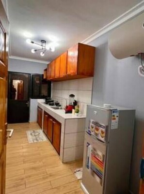 Private kitchen - Cozy Urban - Residence Ethan Nji (Yaoundé)