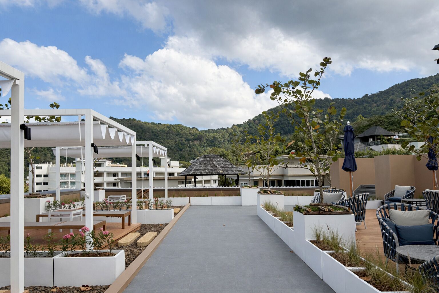 Foto - The Proud Karon Beach Phuket Trademark Collection By Wyndham