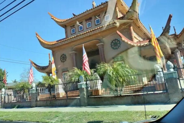 Enceinte de lâhĂ©bergement