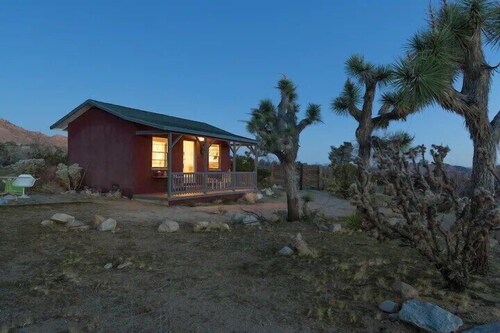 Hot Tub, Fire Pit & BBQ | 4 mins -> JT Park & Town