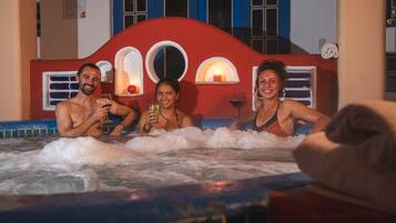 Sauna, tina de hidromasaje y baño de vapor
