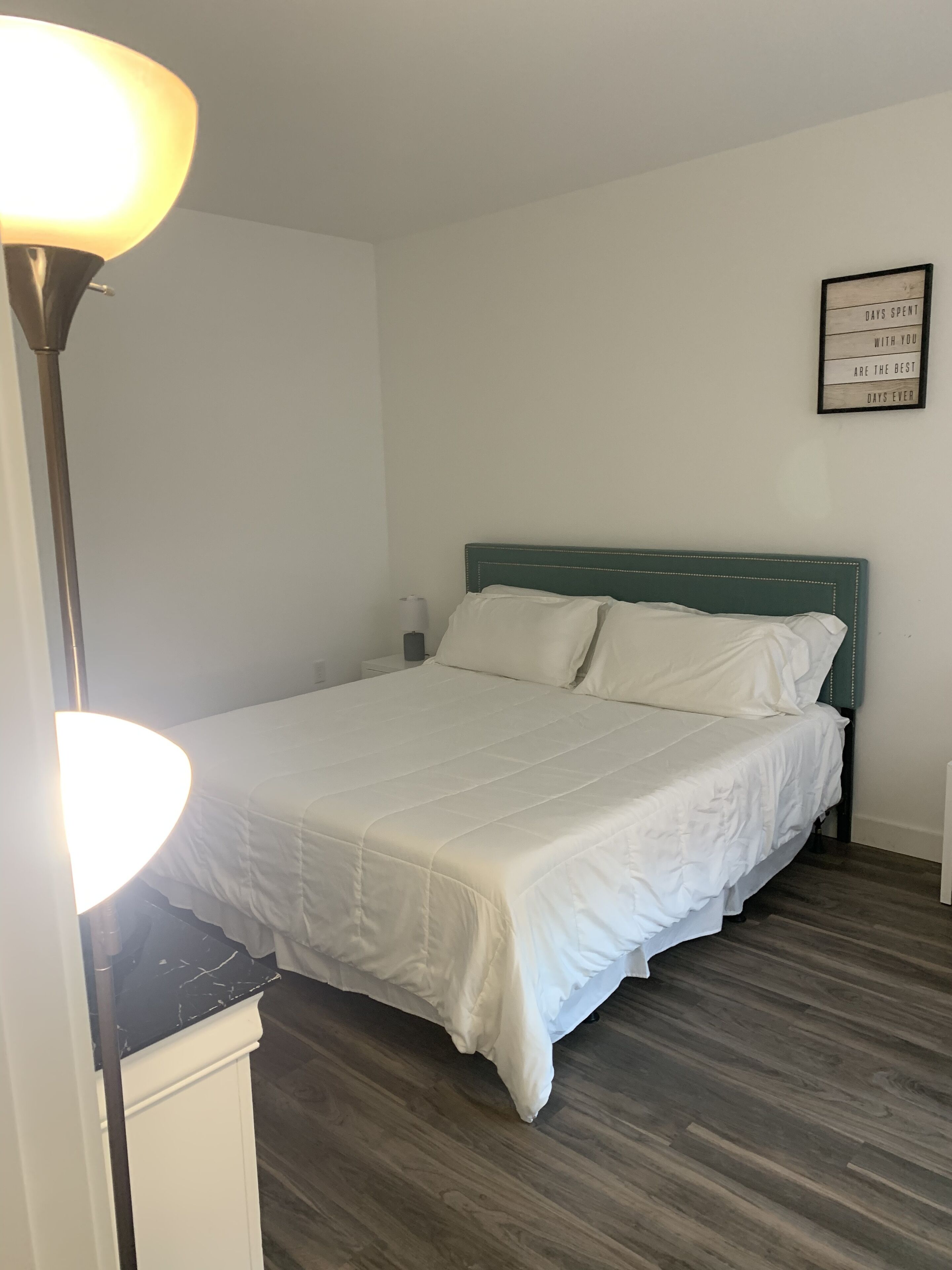 Beautiful one  bedroom apartment next to highway and close to downtown