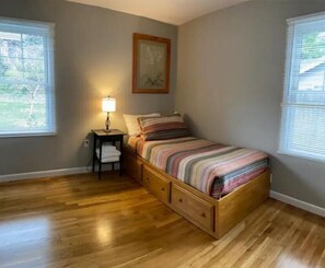 2 quartos, escrivaninha, Wi-Fi, roupa de cama