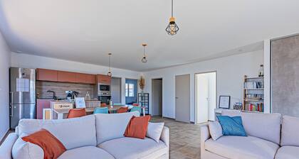 አLâOrb EnchantĂ© âą Piscine chauffĂ©e, Clim, Netflix