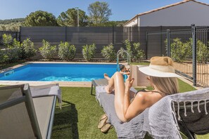 Et oppvarmet basseng