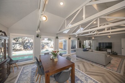 Welcome to Twin Oaks Oasis