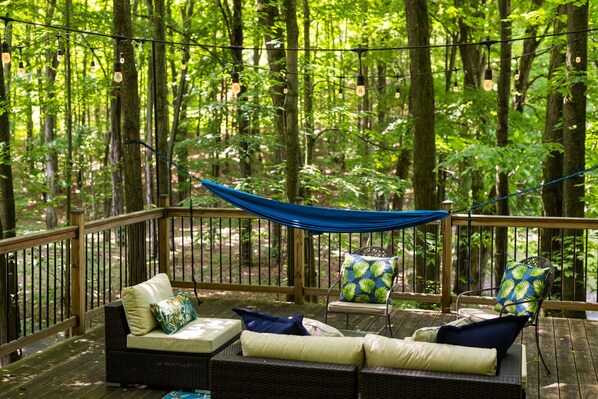 Terrace/patio - Cozy 3 Bed 3 Bath located within minutes to Downtown Traverse City (Traverse City)