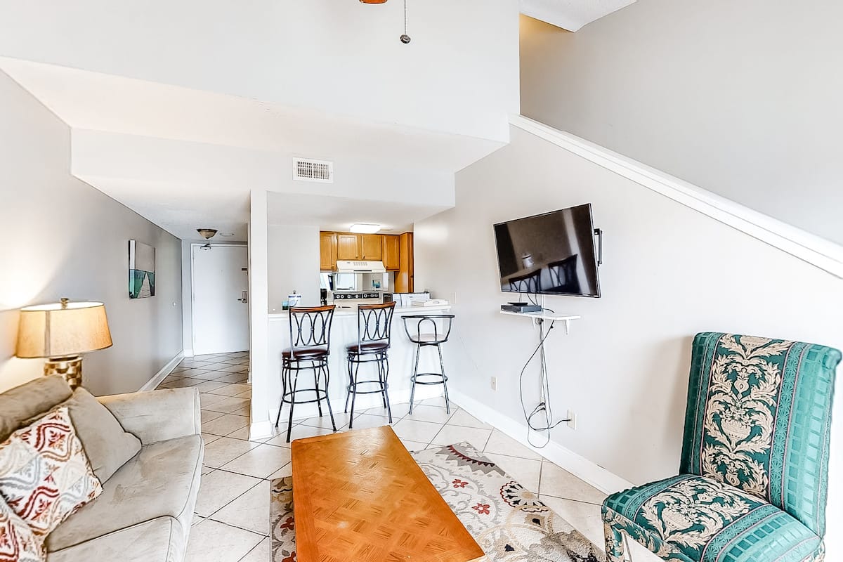 Apartment, 1 Bedroom | Living area