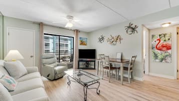 Apartment, 2 Bedrooms | Living area