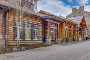 Exterior - Village Square (Copper Mountain)