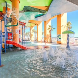 Indoor pool, 2 outdoor pools
