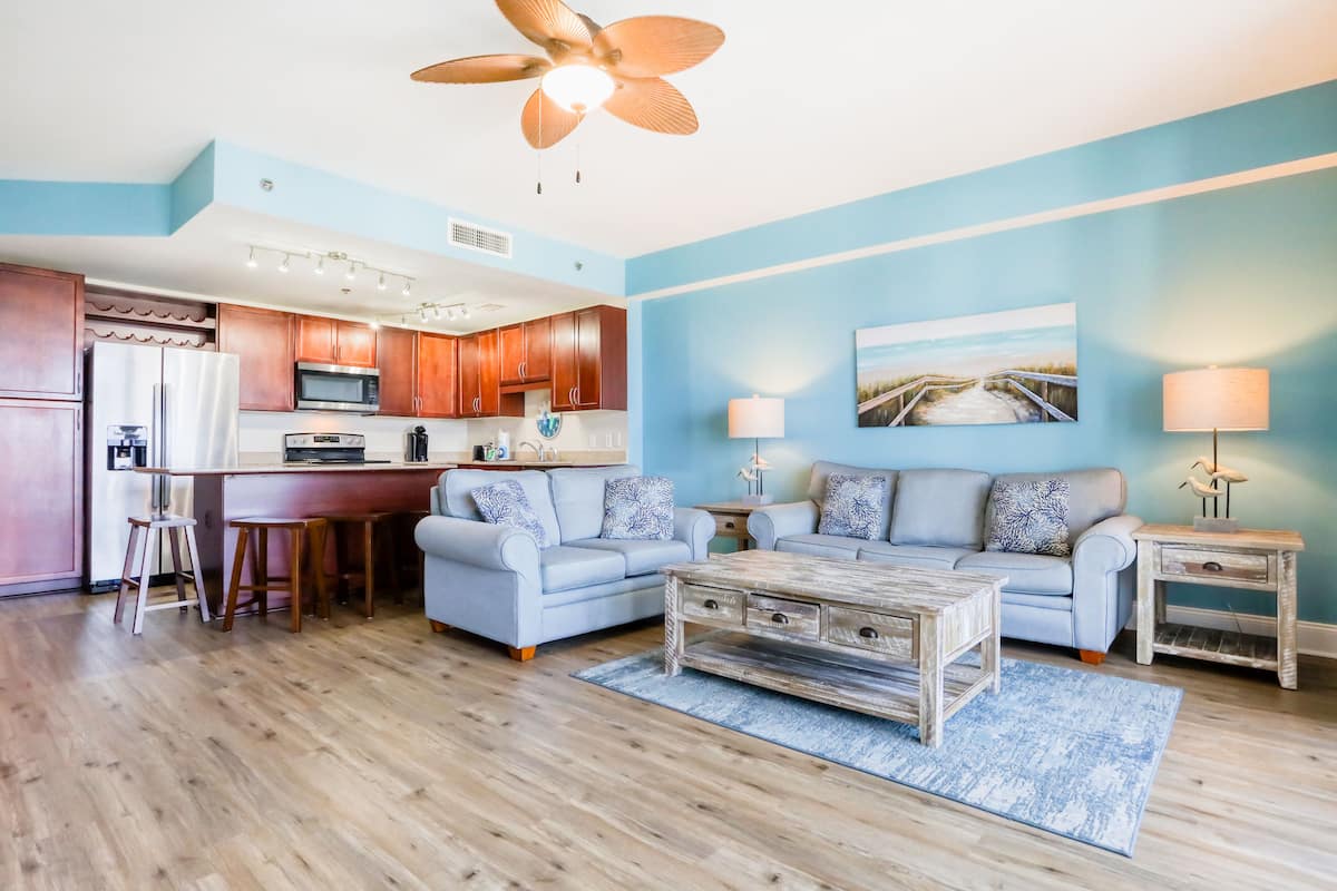 Condo, 1 Bedroom (Deluxe) | Living area