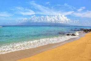 Beach - Mahina Surf (Lahaina)