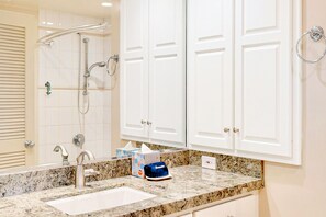 Condo, 2 Bedrooms | Bathroom | Towels - Hololani Resort (Lahaina)