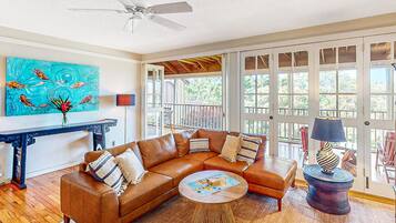 Townhome, 2 Bedrooms | Living area